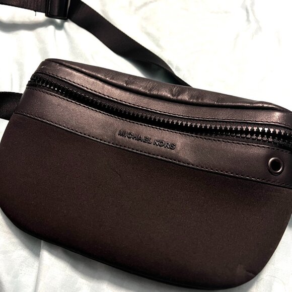 Michael Kors fanny Pack - Picture 1 of 1